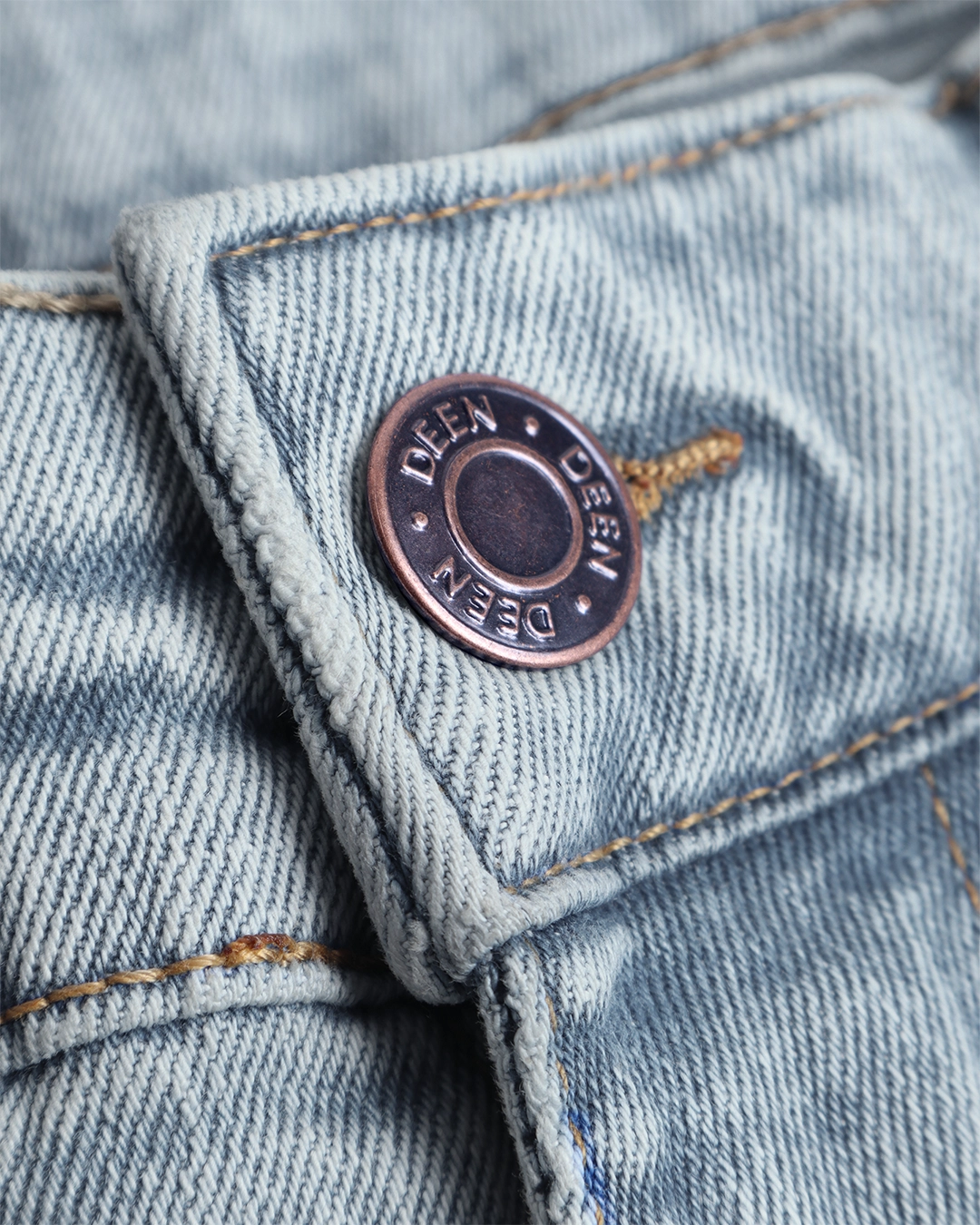 High-End Light Blue Jeans – Regular Fit - Image 3